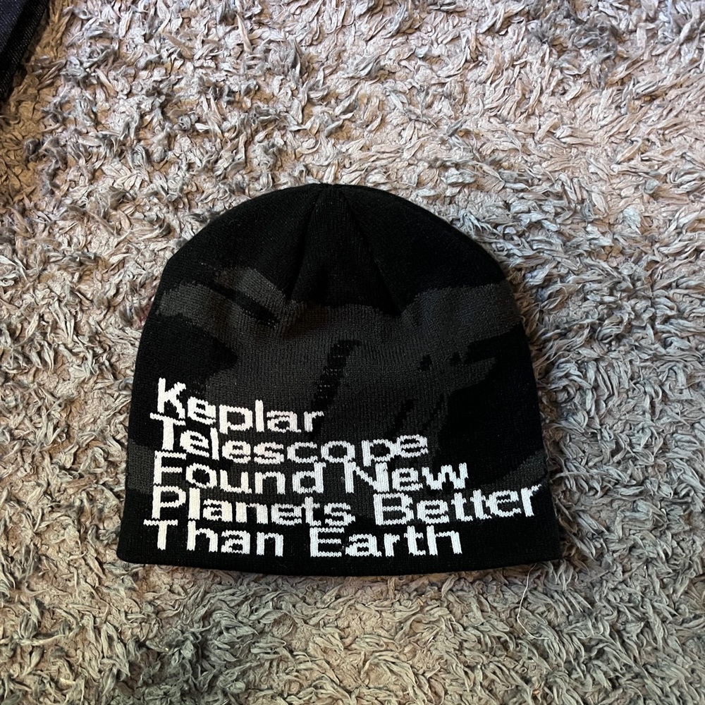POSCUS black skate beanie with Lion